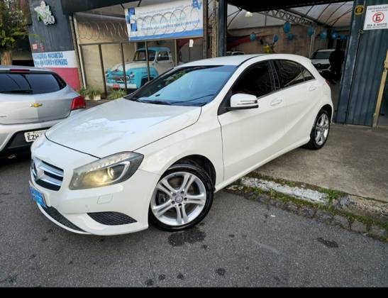 MERCEDES-BENZ CLASSE A 1.6 200 TURBO URBAN GASOLINA 4P AUTOMATIZADO